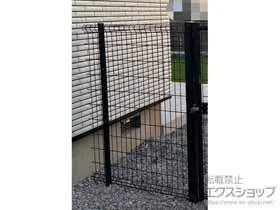 LIXIL リクシル(TOEX)のフェンス ハイグリッドフェンスN8型 高尺タイプ フリーポールタイプ 施工例
