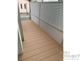 のフェンス・柵 ミエーネフェンス 目隠しルーバータイプ 2段支柱 自立建て用 施工例
