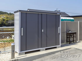 の物置・屋外倉庫 クール 一般型 1700×900×1947 EC-1790-GK 施工例