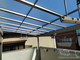 のバルコニー・ベランダ屋根 テラスVS F型 屋根タイプ 単体 積雪〜30cm対応＋吊り下げ物干しAセット 施工例