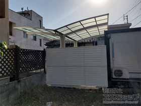 のフェンス・柵 ミエーネフェンス 目隠しルーバータイプ 2段支柱 自立建て用（パネル2段） 施工例