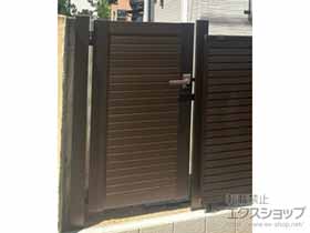の門扉 シンプレオ門扉5型 横目隠し 片開き 門柱使用 施工例