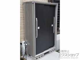 の物置・屋外倉庫 エスモ 一般型 1065×537×1614 ESF-1005D-WE 施工例