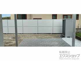 のフェンス・柵 ミエーネフェンス 目隠しルーバータイプ 2段支柱 自立建て用 施工例