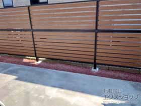 のフェンス・柵 モクアルフェンス 横板タイプ 2段支柱 自立建て用（パネル2段） 施工例