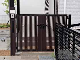 の門扉 開き門扉AB ウッディTS1型 両開き*機能門柱と接続 施工例