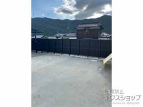のフェンス・柵 ミエーネフェンス 目隠しルーバータイプ 2段支柱 自立建て用 施工例