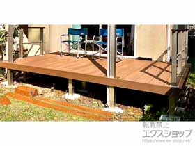 のウッドデッキ リウッドデッキ 200＋ルシアスデッキフェンスB02型＜横格子1本タイプ＞ 施工例