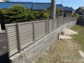 のフェンス・柵 ミエーネフェンス 目隠しルーバータイプ 自由柱施工 施工例