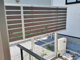 のフェンス・柵 ルシアスフェンスF04型 横板 木調カラー 上段のみ設置 自立建て用 施工例