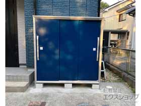 の物置・屋外倉庫 エスモ 一般型 1650×537×1614 ESF-1605D-DO＋別売棚 施工例