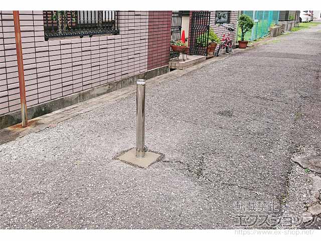 兵庫県尼崎市のLIXIL(リクシル)のお問い合わせ商品 スペースガード（車止め） S76型 取外し式 フタ付き・南京錠付き 施工例