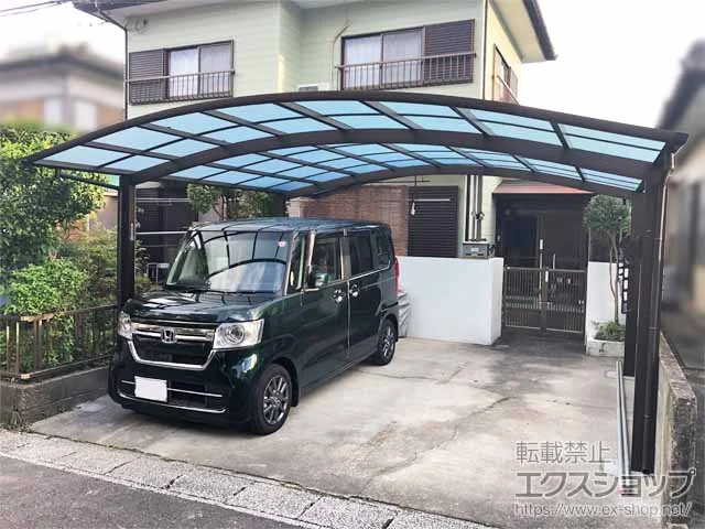 YKKAPのカーポート アリュース ツイン　積雪～20cm対応+収納式物干し 施工例