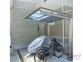 のサイクルポート・駐輪場 フーゴFミニ (フラットスタイル) 木調色 積雪〜20cm対応 施工例