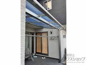 のテラス屋根 ソラリア F型 テラスタイプ 単体 積雪〜20cm対応＋水平式物干し テラス柱A用　2本入り 長さ：ロング 施工例