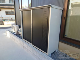 の物置・屋外倉庫 グランプレステージジャンプ 1879×650×1600（GP-196B-F） GP-196B-F-NK 施工例