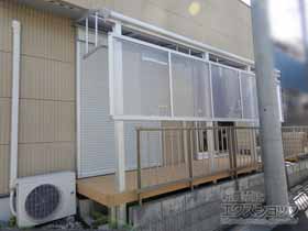 のテラス屋根 ソラリア R型 テラスタイプ 単体 積雪〜20cm対応＋吊り下げ式固定物干し＋前面パネル 施工例