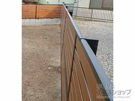 のフェンス・柵 モクアルフェンス 横板タイプ 2段支柱 自立建て用 施工例
