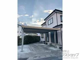 YKKAPのカーポート ジーポートPro 積雪50cm対応 2台用 4本柱 木調マテリアルカラー 施工例