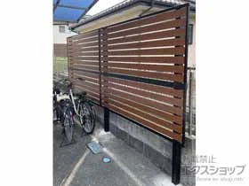 Value Selectのフェンス モクアルフェンス 横板タイプ 2段支柱 自立建て用 施工例