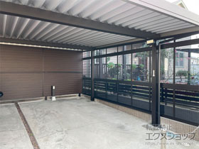 のフェンス・柵 ルシアスフェンスF02型 横目隠し 複合色 2段支柱 自立建て用 施工例