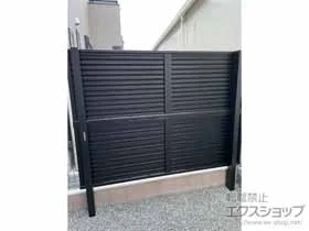 Value Selectのフェンス・柵・塀 ミエーネフェンス 目隠しルーバータイプ 2段支柱 自立建て用（パネル2段） 施工例