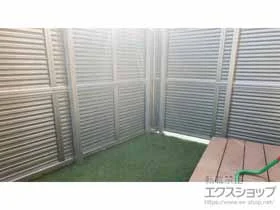 Value Selectのフェンス・柵・塀 ミエーネフェンス 目隠しルーバータイプ 2段支柱 自立建て用 施工例