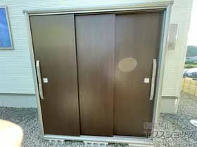 ヨドコウの物置・収納・屋外倉庫 エスモ 一般型 1800×774×1913 ESF-1807A-WC 施工例