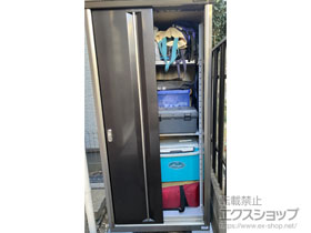 の物置・屋外倉庫 ナイソーシスター　900×720×1903（KMW-097E） KMW-097E-CB 施工例