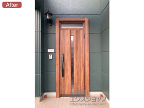 の玄関ドア リシェント玄関ドア3 G12型 断熱K4仕様 片開き仕様(ランマ付)外観右吊元 ※FamiLock仕様 施工例