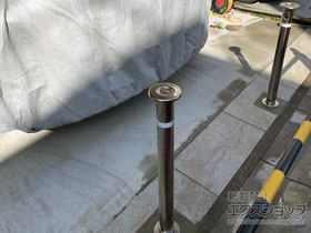 のカーゲート スペースガード(車止め) F60型 埋込式 南京錠付き 施工例