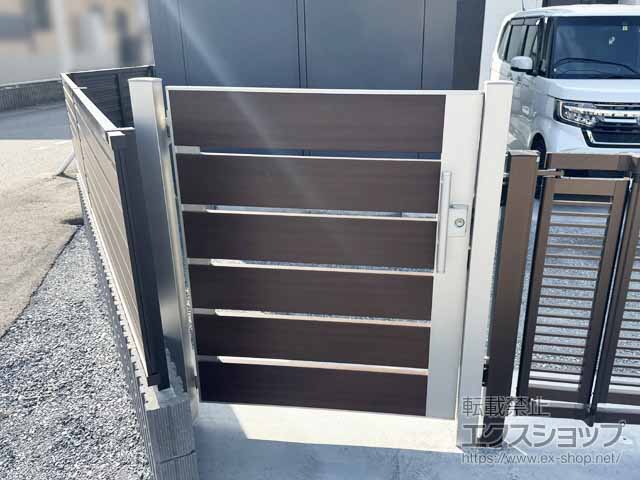 の門扉 ルシアス門扉W03型 横スリット 両開き親子 複合色 門柱使用 施工例