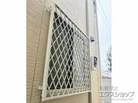 LIXIL ���N�V��(�g�X�e��)�̖ʊi�q�E���i�q �A���~�ʊi�q �q�V�N���X �{�H��