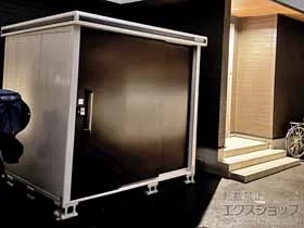 ヨドコウの物置 エルモ 積雪型 2220×1870×2119 LMDS-2218-CW 施工例