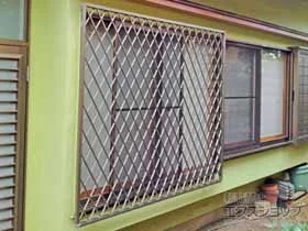 LIXIL ���N�V��(�g�X�e��)�̖ʊi�q �y�����z�A���~�ʊi�q �q�V�N���X �{�H��