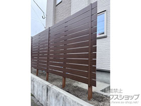 のフェンス・柵 マイティウッド デコII 120サイズ 高尺タイプ 板段数13段 板隙間10mm 施工例