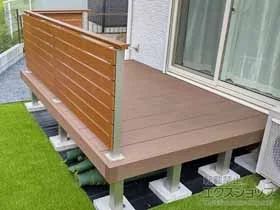 YKKAPのウッドデッキ リウッドデッキ 200+ルシアスデッキフェンスA01型<横板格子タイプ> 施工例