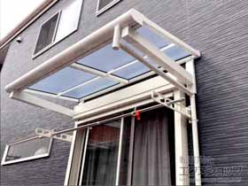 のバルコニー・ベランダ屋根 レボリューA F型 柱なしタイプ 単体 積雪〜20cm対応 施工例