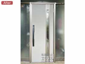 の玄関ドア リシェント玄関ドア3 M78型 断熱K4仕様 片開き仕様(ランマ無)外観右吊元 ※FamiLock仕様 施工例