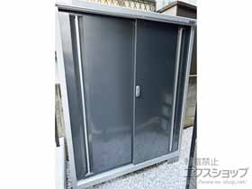 の物置・屋外倉庫 シンプリー 一般型 1320×615×1603（MJX-136D-P） MJX-136D-P-CG 施工例