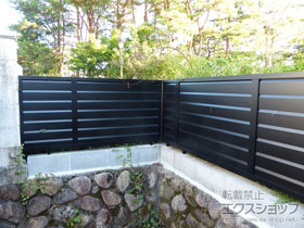 のフェンス・柵 フェンスAB YL2型 横ルーバー2 フリーポールタイプ 施工例
