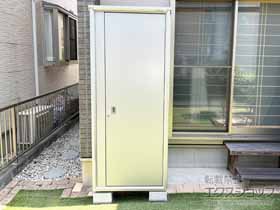 の物置・屋外倉庫 エスモ 一般型 815×774×1913 ドアタイプ ESF-0807A-SS 施工例
