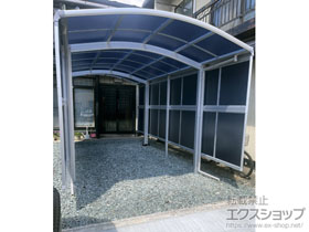 のカーポート アリュース 600タイプ 1台用 4本柱 積雪〜20cm対応+サイドパネル（間柱付き） 施工例