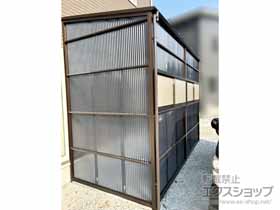 のストックヤード ストックヤードII 片側ドア付きタイプ 積雪〜20?対応＋腰パネル（アルミ樹脂複合板）＋引違い窓 施工例