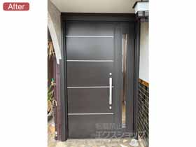 岐阜県各務原市のLIXIL リクシル（トステム）の玄関ドア リシェント玄関ドア3 M16型 断熱K4仕様 親子仕様(ランマ無)外観左吊元 ※手動仕様 施工例