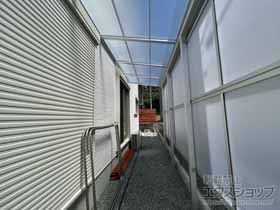 のテラス屋根 スピーネ F型 テラスタイプ 単体 積雪〜20cm対応＋前面スクリーン 施工例