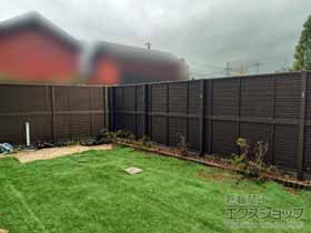 のフェンス・柵 ミエーネフェンス 目隠しルーバータイプ 2段支柱 自立建て用 施工例