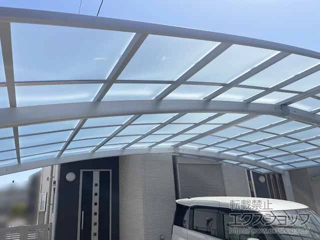 YKKAPのカーポート アリュース 600タイプ 3台用 積雪〜20cm対応 施工例