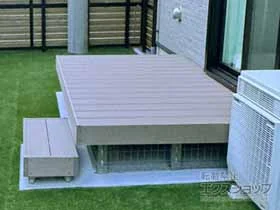 LIXIL ���N�V��(TOEX)�̃E�b�h�f�b�L ����y�X�e�[�W�{�Ɨ��X�e�b�v �{�H��