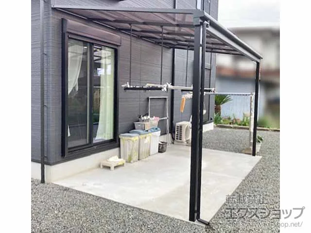 LIXIL(リクシル)のテラス屋根 スピーネ F型 テラスタイプ 単体 積雪～20cm対応+吊り下げ物干しBセット 施工例
